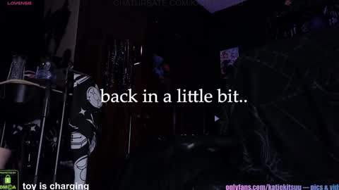 katiekitsuu online show from December 2024 09:09:01 PM