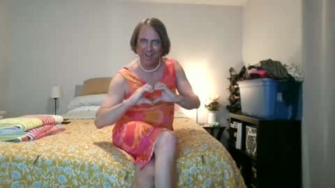 Snapshot of katieutopia chatting on July 2026 02:11:02 AM katieutopia online show from July 2026 02:11:02 AM