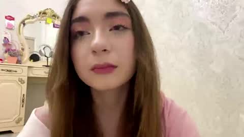 Snapshot of katinaflatau chatting on May 2026 05:10:02 PM Rosie online show from May 2026 05:10:02 PM