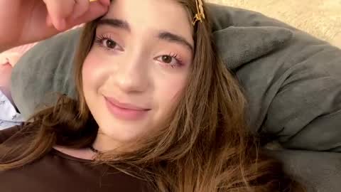 Snapshot of katinaflatau chatting on June 2026 01:28:02 AM Rosie online show from June 2026 01:28:02 AM