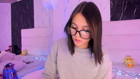 KATIUSKA online show from December 2024 04:33:02 AM