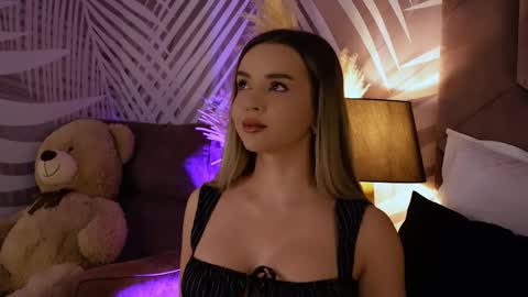 Snapshot of katjolie chatting on October 2025 07:47:02 PM KatJolie online show from October 2025 07:47:02 PM