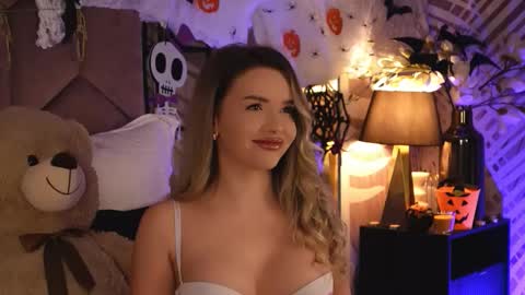 Snapshot of katjolie chatting on October 2025 08:13:02 PM KatJolie online show from October 2025 08:13:02 PM