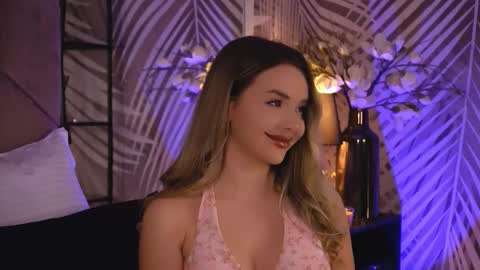 Snapshot of katjolie chatting on November 2025 08:00:01 PM KatJolie online show from November 2025 08:00:01 PM