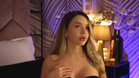 Snapshot of katjolie chatting on November 2025 08:47:01 PM KatJolie online show from November 2025 08:47:01 PM