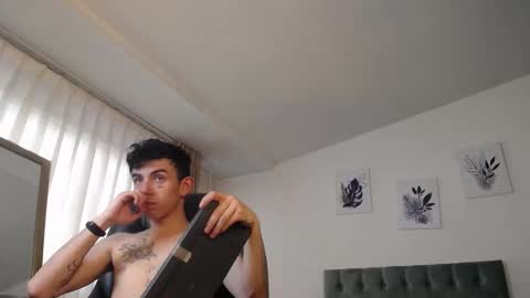 Katnia and Marcuz online show from December 2024 04:38:01 PM