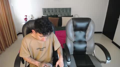 Katnia and Marcuz online show from January 2025 04:48:02 PM