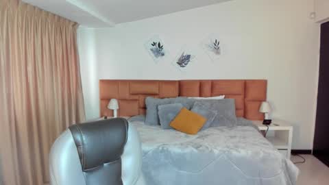 Katnia and Marcuz online show from September 2025 11:34:01 AM