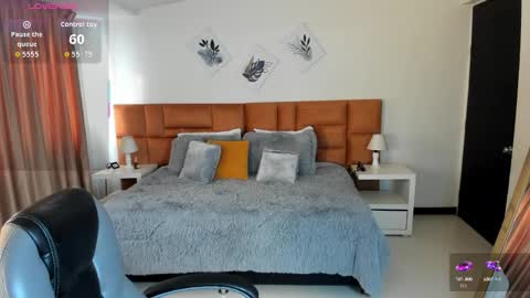 Katnia and Marcuz online show from October 2025 12:05:01 PM