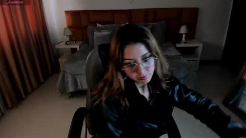 Katnia and Marcuz online show from November 2025 11:43:02 AM