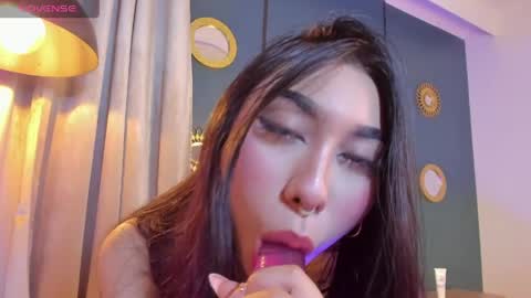 Snapshot of katnissa_ chatting on May 2026 08:28:01 PM katnissa_ online show from May 2026 08:28:01 PM