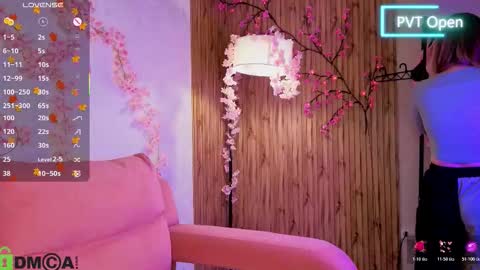 Katrina Bail online show from November 2025 01:00:02 AM