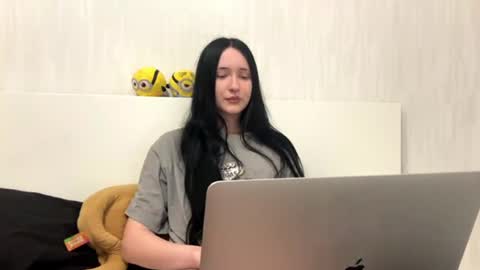 Snapshot of katrineb chatting on June 2026 06:12:01 PM katrineb online show from June 2026 06:12:01 PM