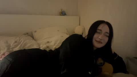 Snapshot of katrineb chatting on July 2026 08:23:02 PM katrineb online show from July 2026 08:23:02 PM