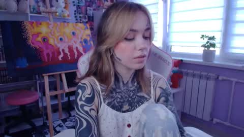 Snapshot of katrinwaifu chatting on September 2025 02:17:02 PM Katrin online show from September 2025 02:17:02 PM