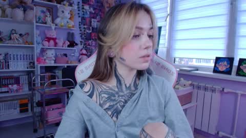 Snapshot of katrinwaifu chatting on October 2025 01:53:02 PM Katrin online show from October 2025 01:53:02 PM