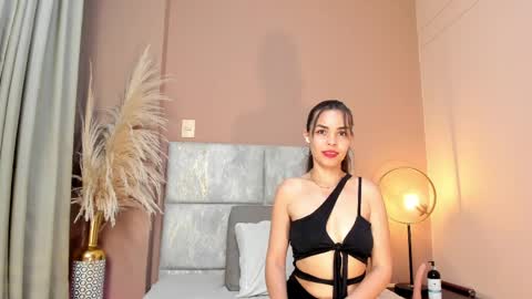 Snapshot of katrionanyx chatting on May 2026 12:29:01 AM Katriona Nyx online show from May 2026 12:29:01 AM