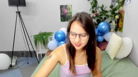 Snapshot of kattarrine_xo chatting on February 2025 12:36:01 PM Kate online show from February 2025 12:36:01 PM