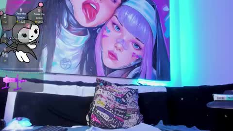 Katiia online show from October 2025 09:52:01 PM