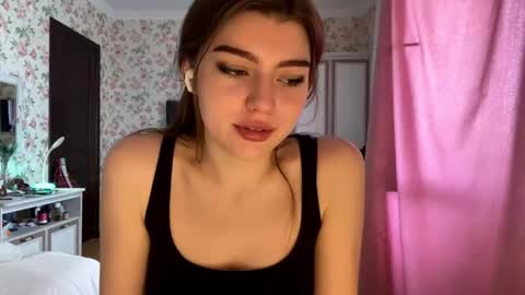 Snapshot of kattiemichelson chatting on June 2026 07:10:01 AM Molly online show from June 2026 07:10:01 AM