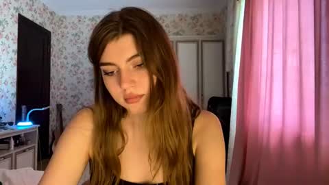 Snapshot of kattiemichelson chatting on June 2026 12:16:01 PM Molly online show from June 2026 12:16:01 PM