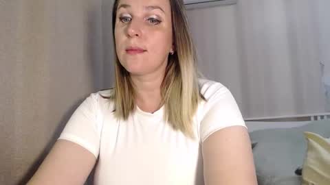 Snapshot of katty_fox chatting on September 2025 10:59:01 AM Katty Fox online show from September 2025 10:59:01 AM