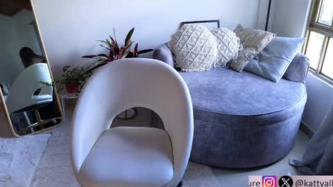 Katty online show from December 2024 08:55:01 PM