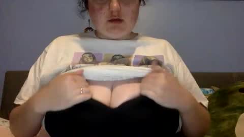 Snapshot of kattyx0x chatting on June 2026 12:21:02 PM kattyx0x online show from June 2026 12:21:02 PM