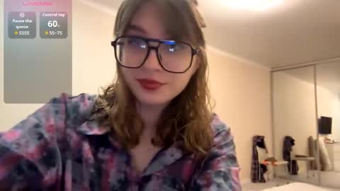 Olivia online show from March 2026 06:47:02 PM