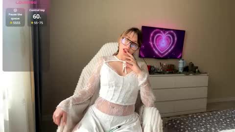 Olivia online show from April 2026 10:13:02 AM