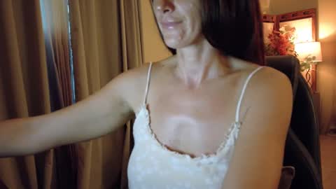 Snapshot of katy_mmm chatting on September 2025 10:56:02 PM Katy online show from September 2025 10:56:02 PM
