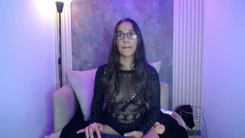 Katy online show from October 2025 12:35:01 PM