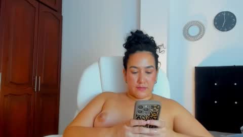 KATYAJHONSS online show from February 2026 12:00:02 AM