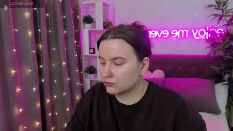 Kate online show from March 2026 05:11:02 AM