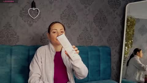 Katyline online show from April 2026 12:28:01 PM