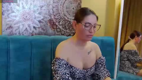 Katyline online show from April 2026 04:45:01 PM