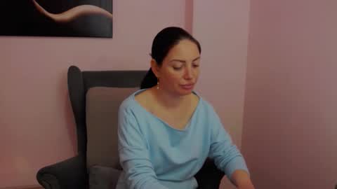 Katyline online show from April 2026 02:13:02 PM