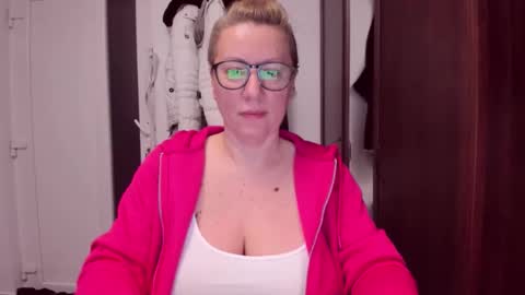 Katy online show from January 2026 02:39:01 AM