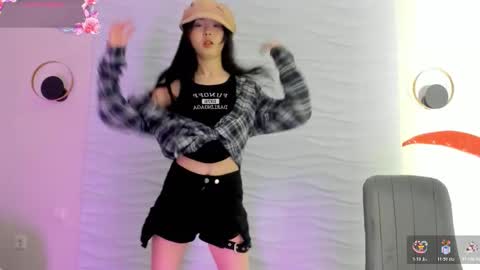 mai online show from December 2025 02:37:02 PM