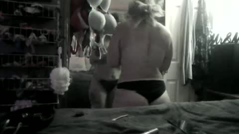 Snapshot of kaylaandmike23 chatting on June 2026 10:41:01 PM M and K online show from June 2026 10:41:01 PM
