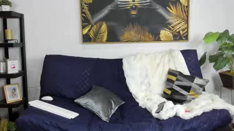 Kayle online show from October 2025 09:45:01 PM