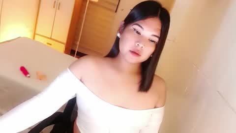 Y O U R        F U T U R E       K A Y L E E  online show from October 2025 06:28:02 PM