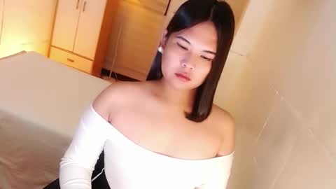 Y O U R        F U T U R E       K A Y L E E  online show from October 2025 06:49:01 PM