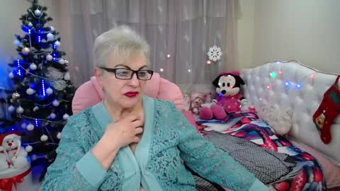 kaylesmoll online show from December 2024 10:16:01 PM