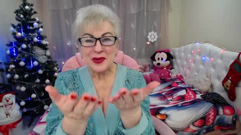 kaylesmoll online show from December 2024 01:43:01 AM