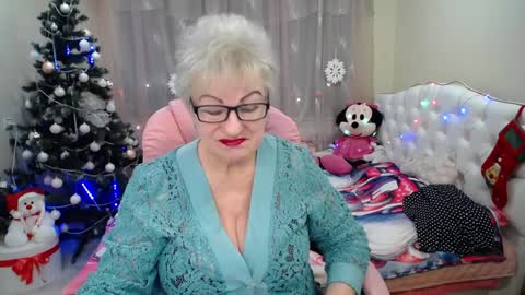 kaylesmoll online show from January 2025 07:11:01 PM