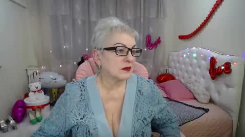 kaylesmoll online show from March 2025 02:23:02 AM