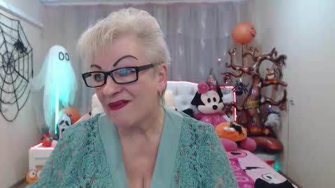 kaylesmoll online show from October 2025 07:03:01 PM