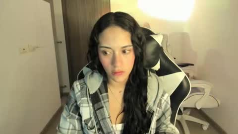 kaylie online show from October 2025 02:31:01 AM