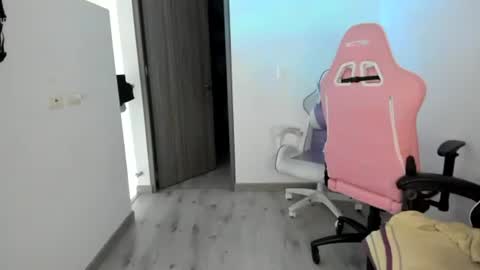 kaylie online show from October 2025 12:04:02 PM